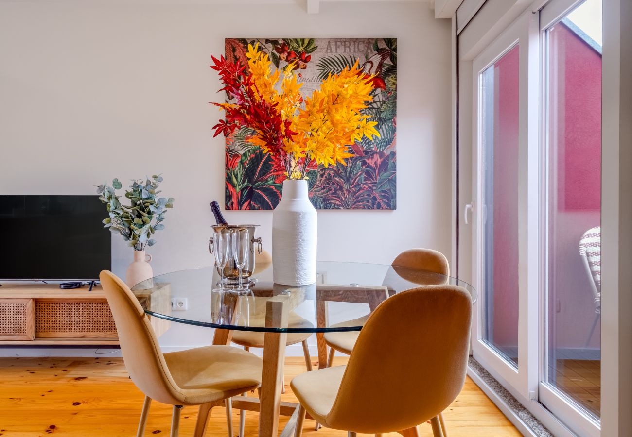 Apartment in Porto - Magnolia 6 Luxury with AC Metro Downtown Porto