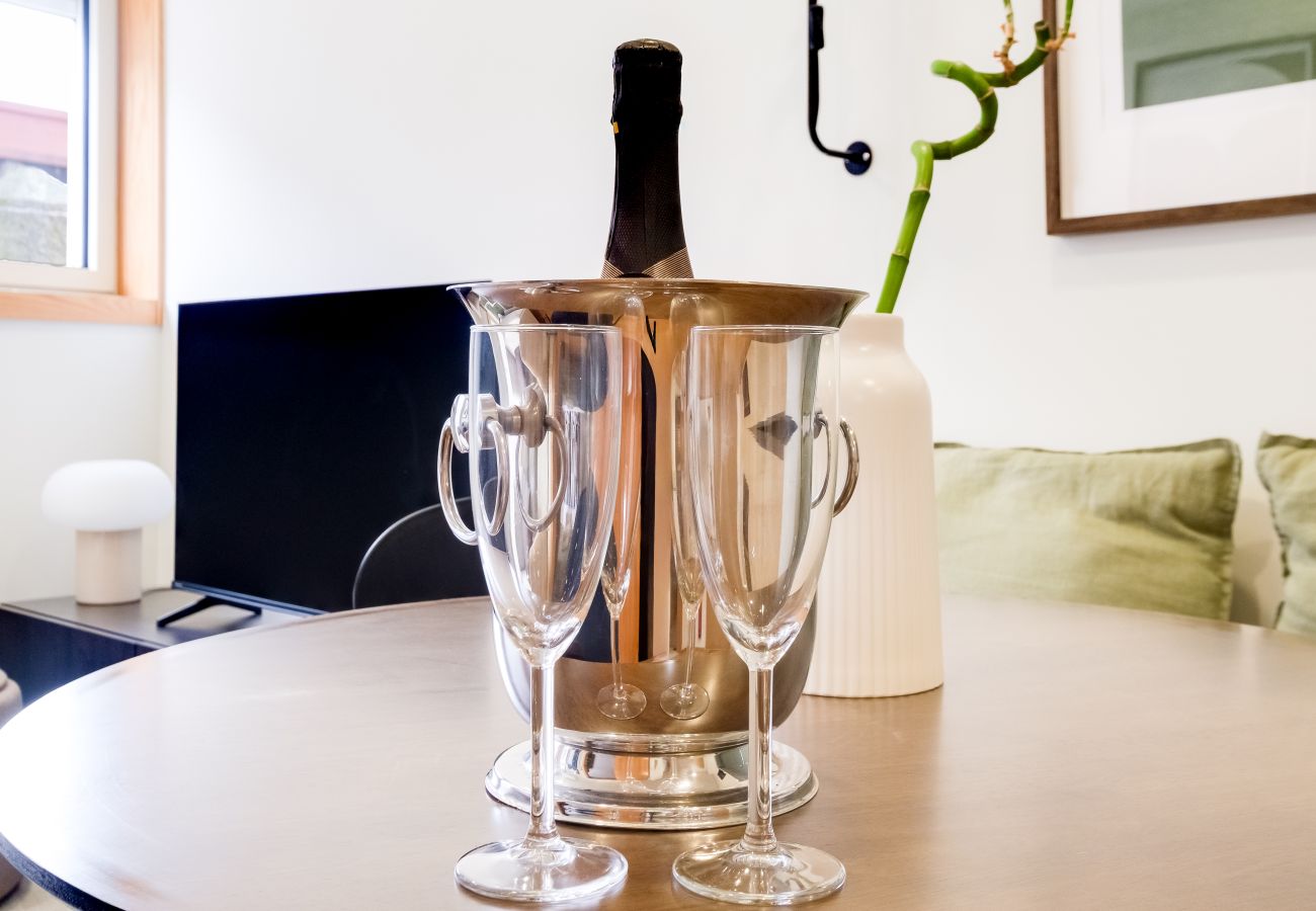 Apartment in Porto - Camões  Apartment with A/C near Metro