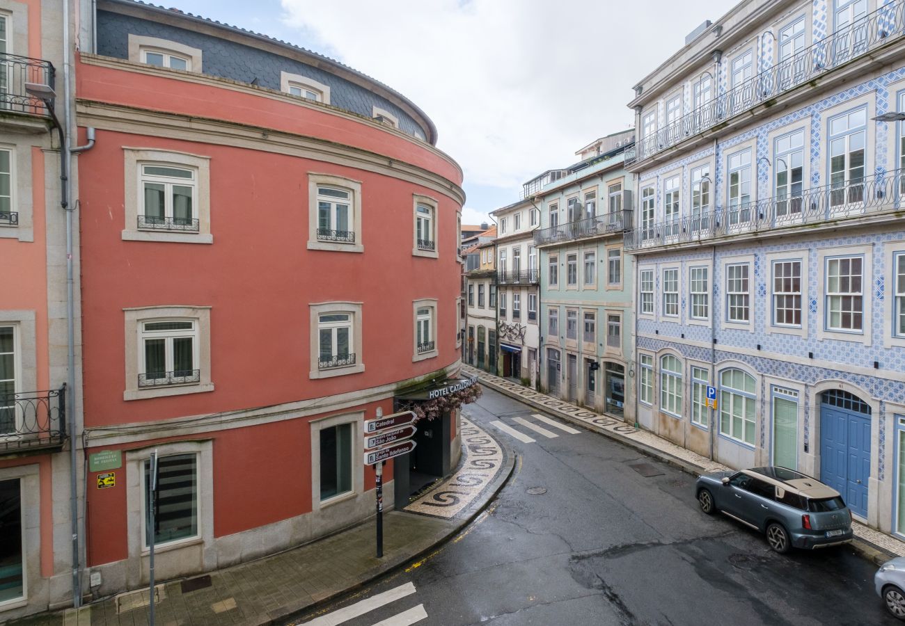 Apartment in Porto - Art Deco 34 Luxury Apartment Downtown Metro AC