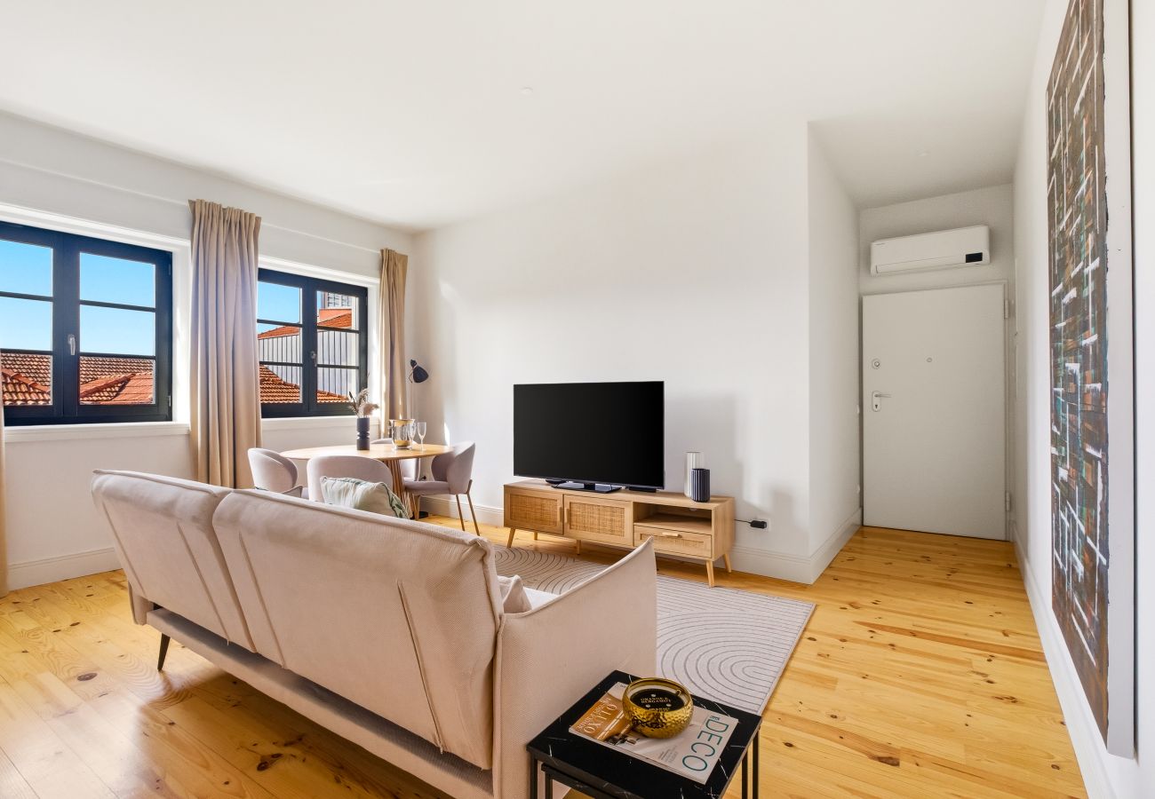 Apartment in Porto - Art Deco 34 Luxury Apartment Downtown Metro AC
