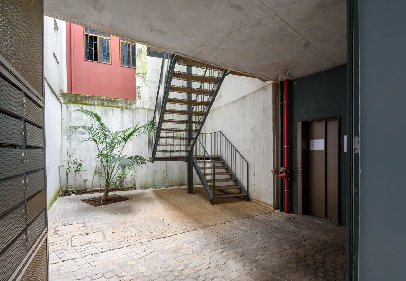 Apartment in Porto - White Lotus with AC near Metro