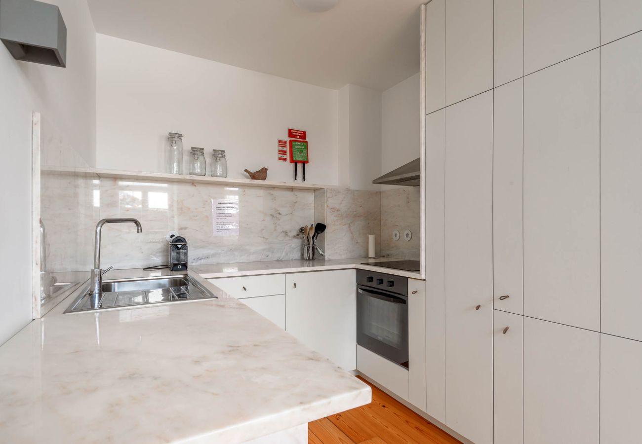 Apartment in Porto - White Lotus | Luxury 2BR with AC Downtown Porto