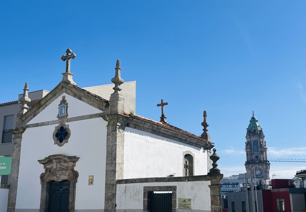Apartment in Porto - Vaulted Loft-Baroque Chapel St.-Steps from Aliados