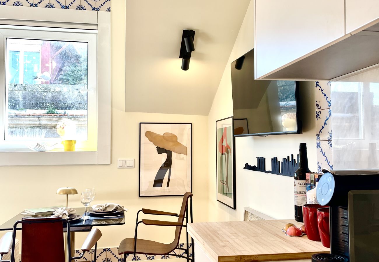 Apartment in Porto - Vaulted Loft-Baroque Chapel St.-Steps from Aliados