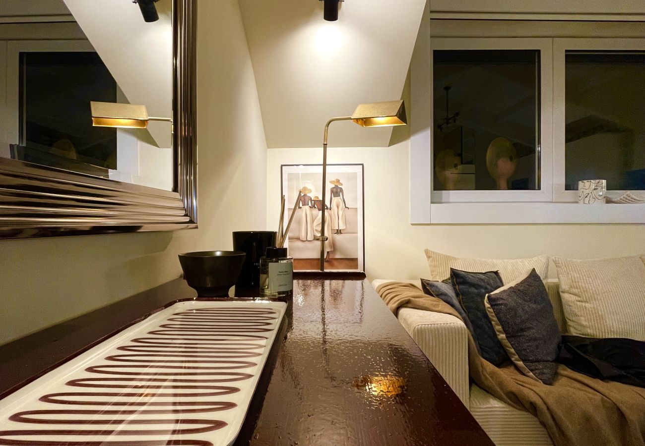 Apartment in Porto - Vaulted Loft-Baroque Chapel St.-Steps from Aliados