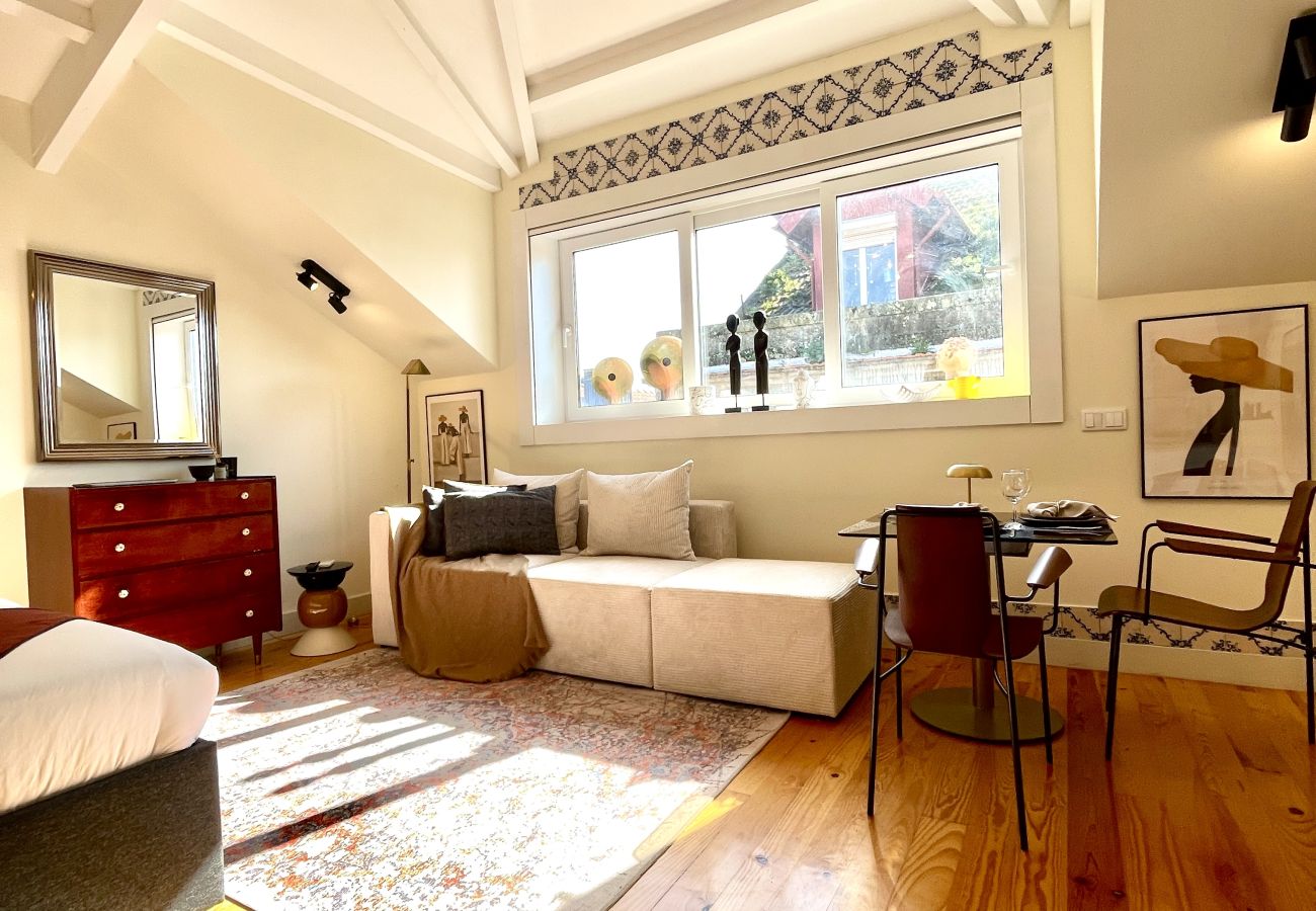 Apartment in Porto - Vaulted Loft-Baroque Chapel St.-Steps from Aliados