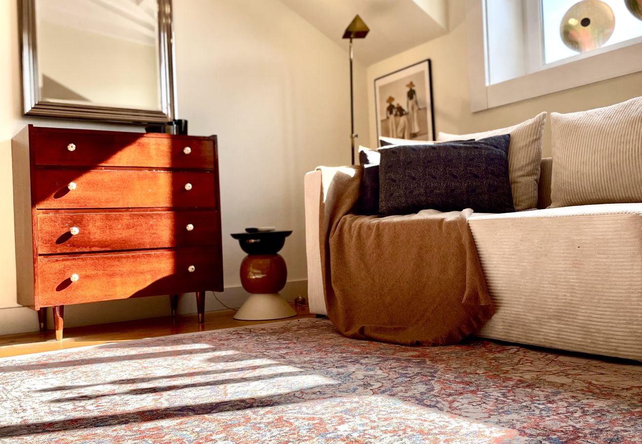 Apartment in Porto - Vaulted Loft-Baroque Chapel St.-Steps from Aliados