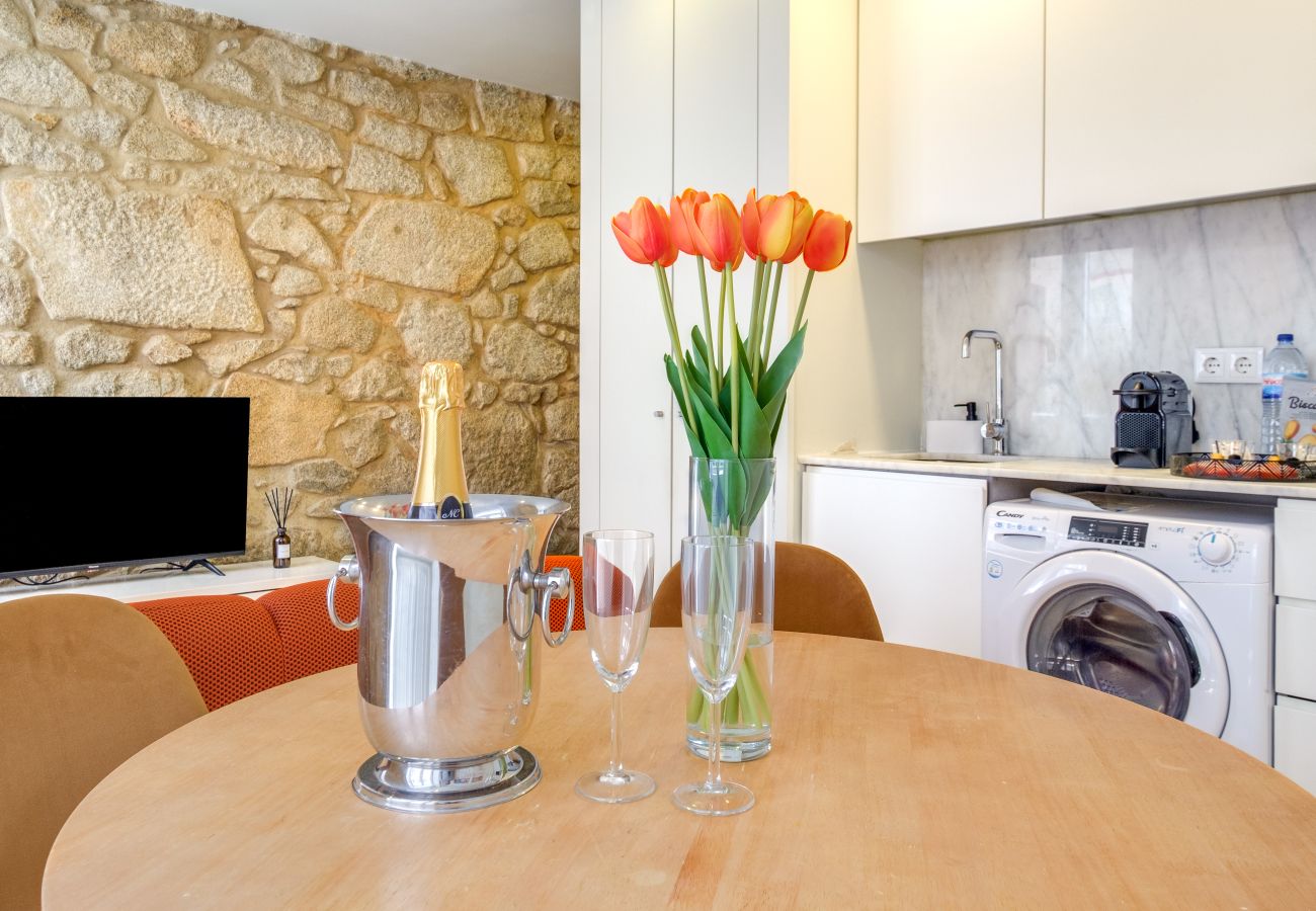Apartment in Porto - Magnolia 2 Luxury with AC Metro Downtown Porto