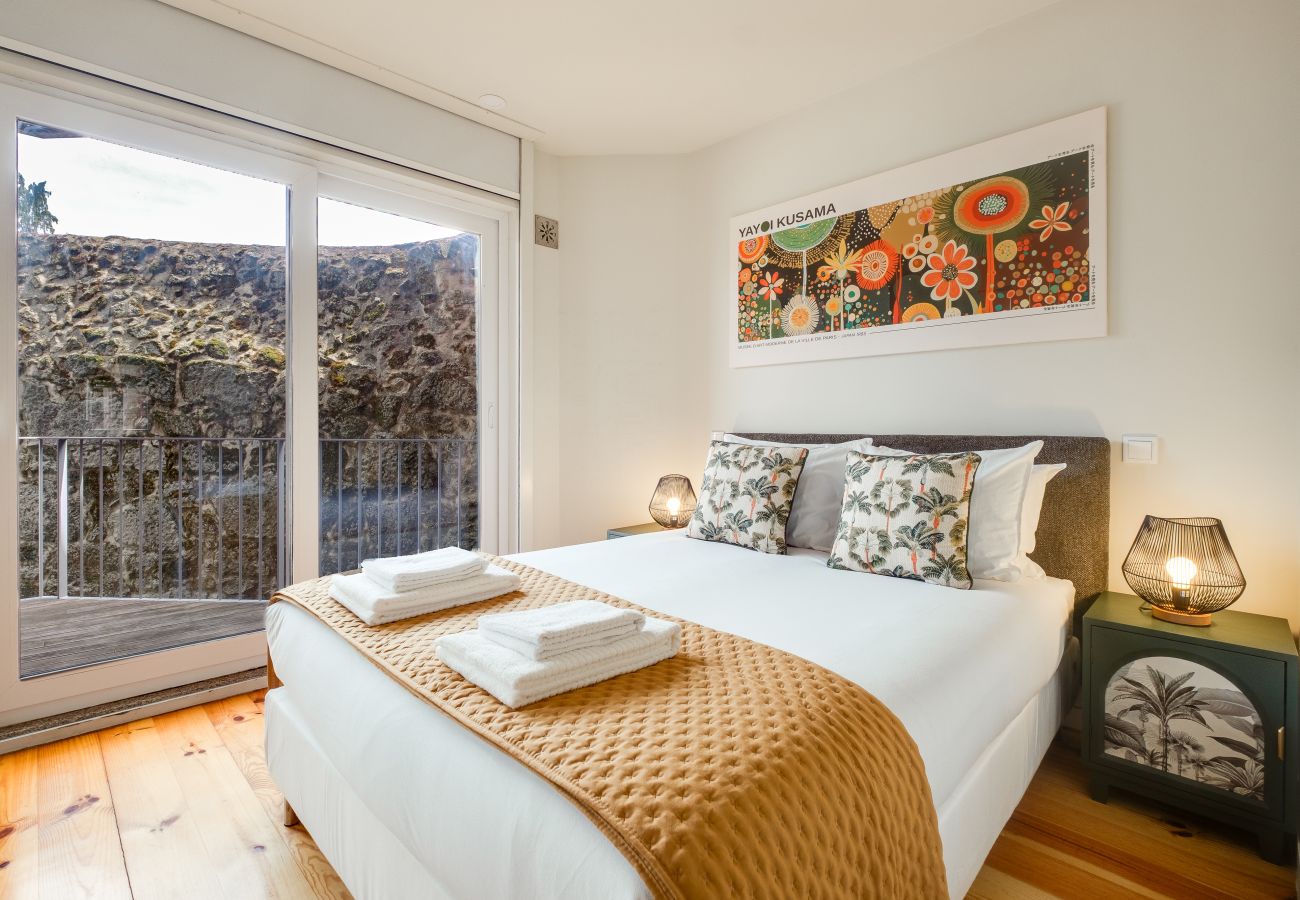 Apartment in Porto - Magnolia 4 Luxury with AC Metro Downtown Porto