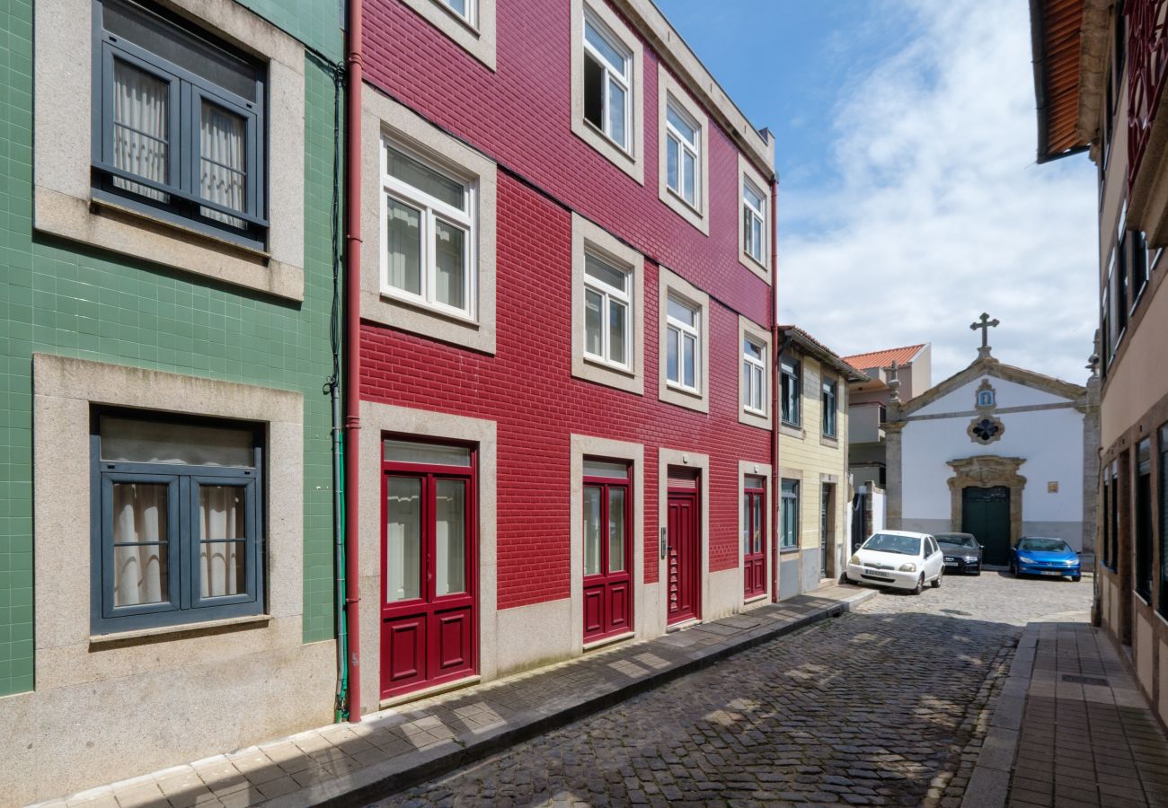 Apartment in Porto - Magnolia 4 Luxury with AC Metro Downtown Porto