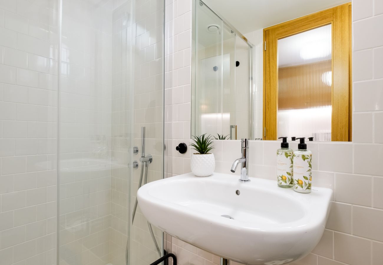Apartment in Porto - The Pharmacia Loft 2